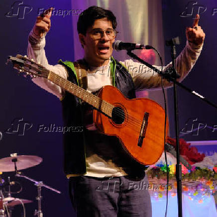 MALUKOS BELEZA ENCANTA COM SHOW INCLUSIVO NO TEATRO DA AMRIGS