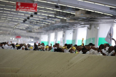 Muslim pilgrims hurl stones during 'stoning of the devil' ritual, in Mina