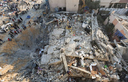 Aftermath of an overnight Israeli strike, in Khan Younis