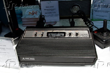 O videogame Atari 2000