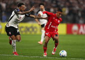 Copa Sudamericana - Group Stage - Corinthians v America de Cali