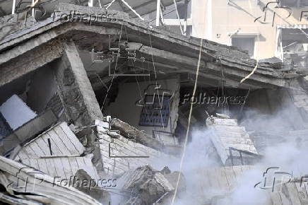 Israel carries out renewed airstrikes on southern Beirut neighborhood