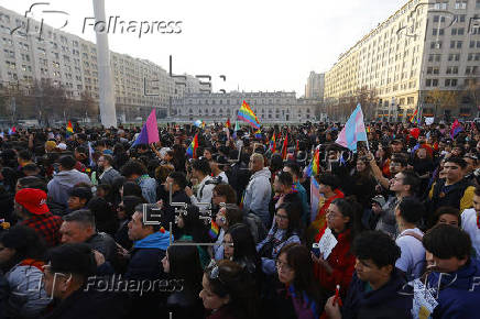 Miles marchan en Chile en la Marcha del Orgullo ante el 