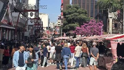 Movimentação no bairro da liberdade