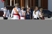 Los reyes y la infanta Sofía asisten a la entrega de reales despachos a los nuevos oficiales en la Academia Naval de Marín