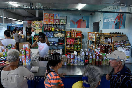 Cuba private sector tops state retail sales for first time since 1959