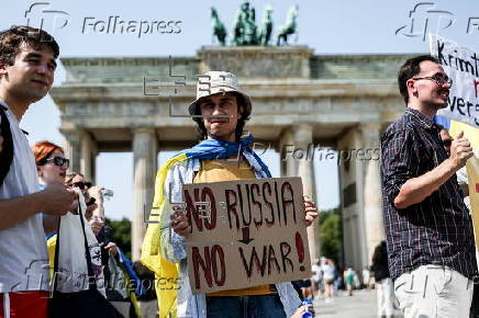 Pro-Ukraine protest in Berlin ahead of Trump’s talks with Putin in Alaska