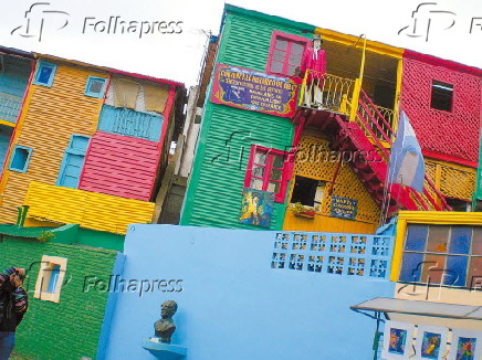 Casas de chapa de zinco e madeira