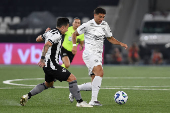 Partida entre Botafogo e Ceará pelo Campeonato Brasileiro 2025.