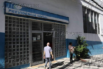 Movimentação em agência do INSS na Sul de São Paulo