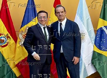 Albares y Allamand atienden a medios antes de la primera reunión extraordinaria de minsitros de Relaciones Exteriores de la Comunidad Iberoamericana