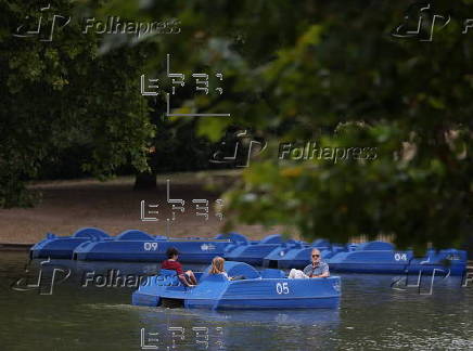 Heatwave continues in Britain