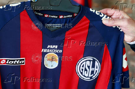 Pope Francis honored by hometown soccer team in Argentina