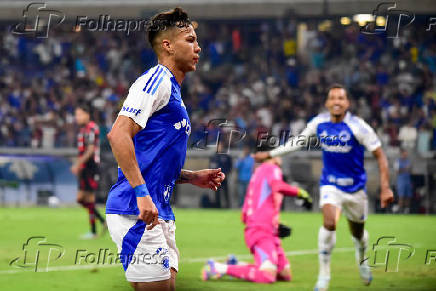 Partida entre cruzeiro e flamengo pelo campeonato brasileiro 2025