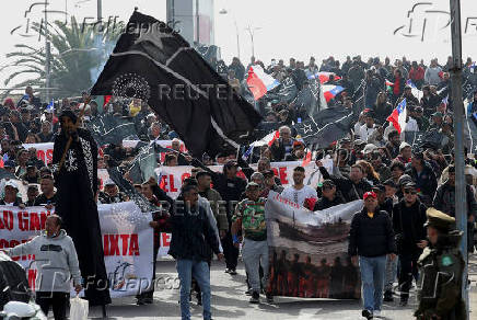 Protest against a law that would increase quotas for industrial fishing companies, in Valparaiso