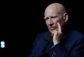 Fotos de arquivo do fotógrafo Sebastião Salgado, morto aos 81 anos