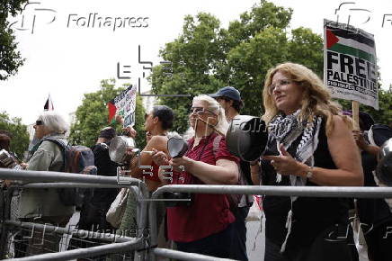 Pro-Palestine protest as British government meets to discuss Gaza crisis