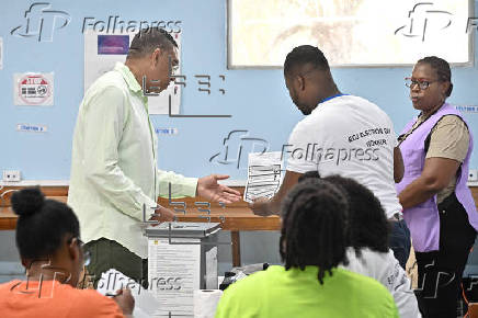 Jamaica vota para elegir un nuevo Gobierno, con Holness aspirando a un tercer mandato