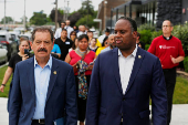 Congressional Democrats try to enter an ICE facility in Broadview, Illinois