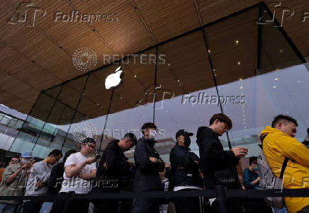 Sales of the new iPhone 17 series smartphones in Beijing