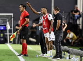 Brasileiro Championship - Santos v Atletico Mineiro