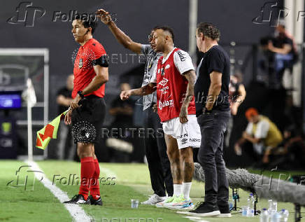 Brasileiro Championship - Santos v Atletico Mineiro