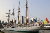 Llegada del buque Juan Sebastián Elcano a Nueva York