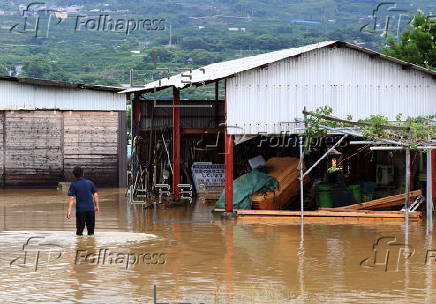 Heavy rain in southwestern Japan