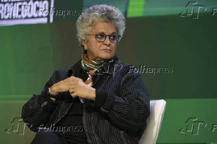 Izabella Teixeira was honored with the Norman Borlaug Award at the 24th Brazilian Agribusiness Congress
