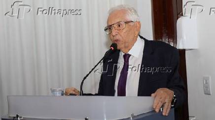 Alexandre frota em homenagem ao apresentador carlos alberto de nóbrega em cotia sp