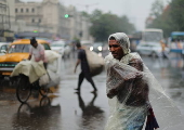 Thunderstorm with rain disrupts daily life in Kolkata