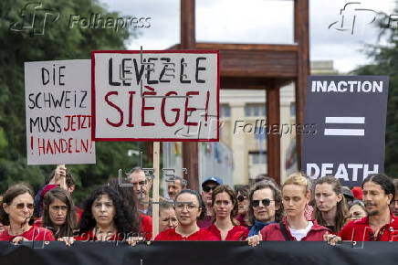 Doctors Without Borders protest against militarization of aid to Gaza
