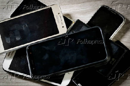 Celulares irregulares serão bloqueados