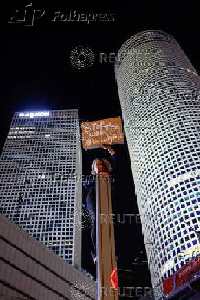 Protest against Israeli government and to demand the release of all hostages, in Tel Aviv