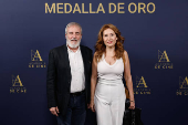 Enrique Cerezo recibe Medalla de Oro 2025