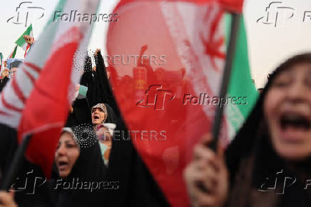 People gather to support Iran's Armed Forces amid the Iran-Israel conflict, in Tehran