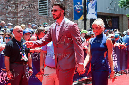 MLB: All Star-Red Carpet