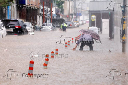 South Korea lashed by heavy rain, one dead and more than 100 evacuated