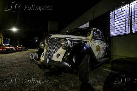 Carros expostos no museu de Antiguidades Mecânicas Roberto Lee