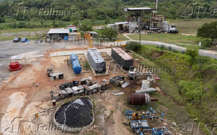 Mexican authorities discover clandestine mini-refinery in crackdown of illegal hydrocarbon trade, in Coatzacoalcos