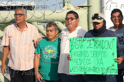 Jubilados cierran planta de la estatal Pemex y provocan desabasto de gasolina en Chiapas