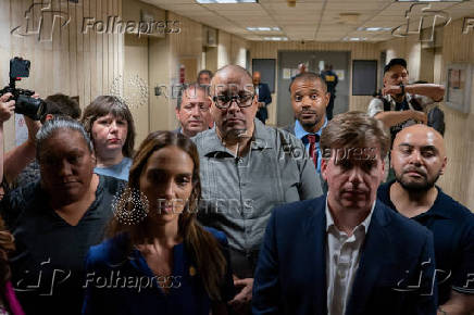 New York state lawmakers and New York City Comptroller Brad Lander attempt to gain access to inspect the conditions of detention cells at U.S. immigration court in New York City