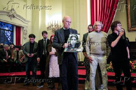 Entrega certidões de óbito Ditadura