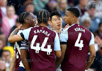 Premier League - Aston Villa v Tottenham Hotspur