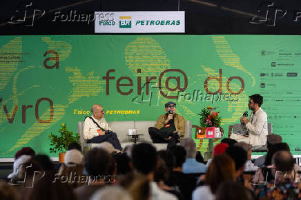 Mesa 'Alexandrinos Heróicos' na Feira do Livro de SP