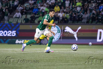 Partida entre Palmeiras e Mirassol pelo Campeonato Brasileiro 2025