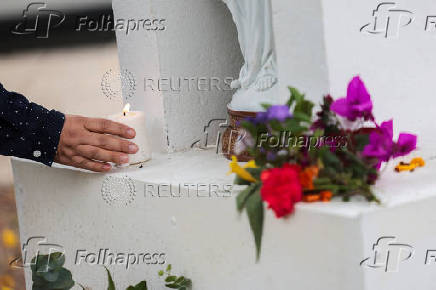 People react after Colombian Senator Miguel Uribe Turbay has died, in Bogota