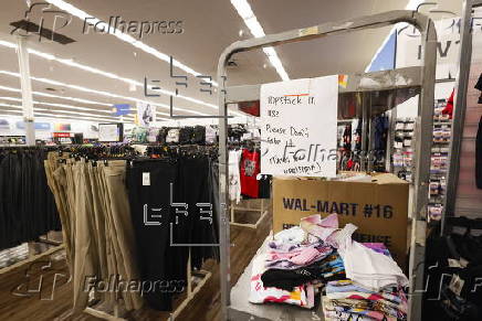 Walmart warns of price hikes amid tariffs