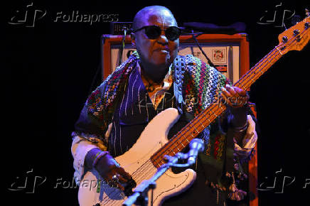 Show de meshell ndegeocello no c6 fest em são paulo
