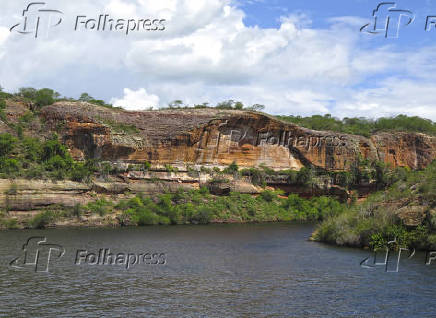 Passeio de catamarã no Cânion do Xingó (SE)